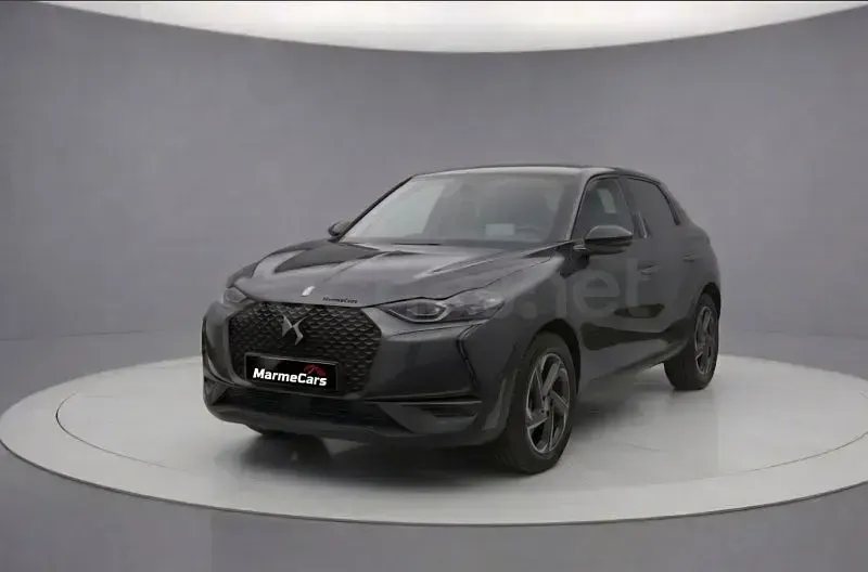 Usado DS Automobiles DS3 Performance Line Plus 130 CV (95 kW) 2023 Gris SUV