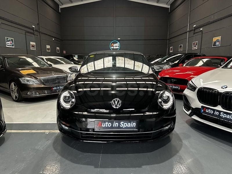 Usado VW Beetle Design 105 CV (77 kW) 2015 Negro Utilitario