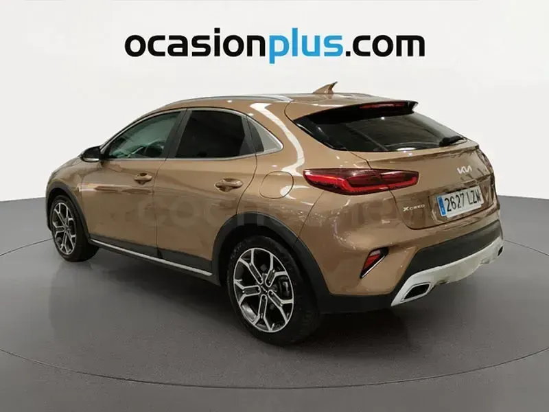 Usado Kia XCeed 160 CV (117 kW) 2022 Marrón SUV