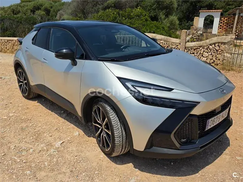 Usado Toyota C-HR Advance 184 CV (135 kW) 2025 Gris / plata SUV