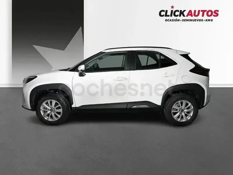 Usado Toyota Yaris Cross Business Edition 116 CV (85 kW) 2025 Blanco SUV