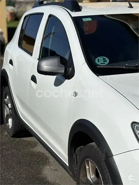 Usado Dacia Sandero Stepway 90 CV (66 kW) 2017 Blanco Berlina