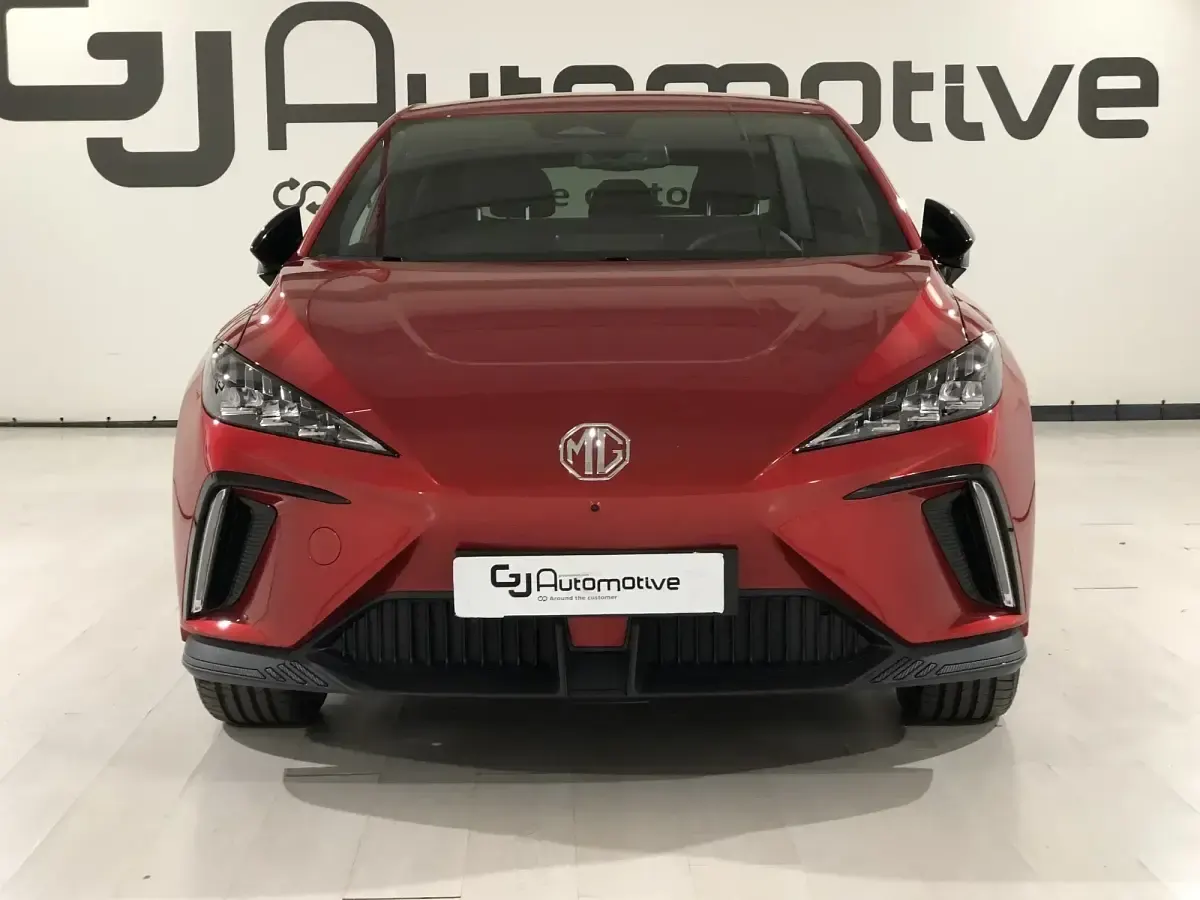 Occasion MG MG4 EV Luxury 150 kW (204 PK) 2023 Rood Hatchback