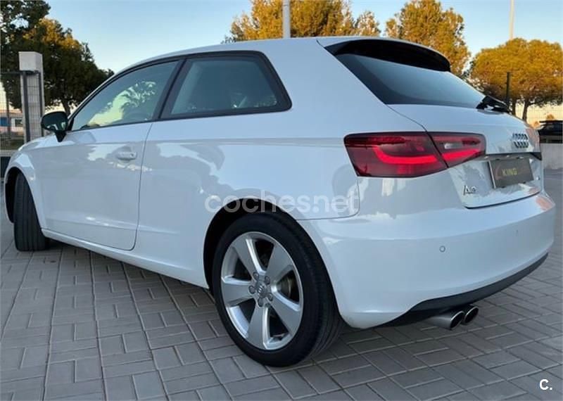 Usado Audi A3 Ambition 122 CV (89 kW) 2015 Blanco Berlina