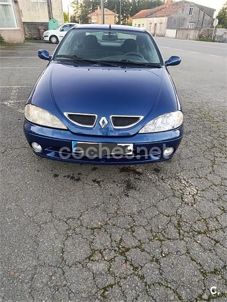 Azul Usado 2001 Renault Mégane Coupé Coupe | 2100 € - Imagen 1/4
