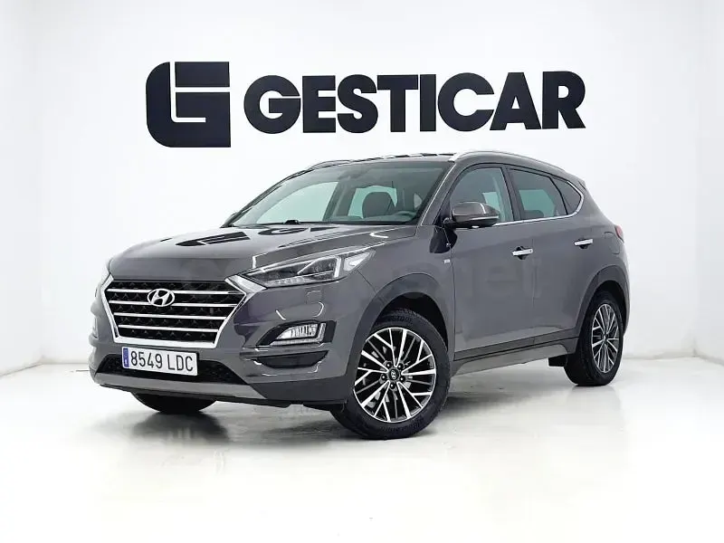 Usado Hyundai Tucson 116 CV (85 kW) 2019 Gris / plata SUV