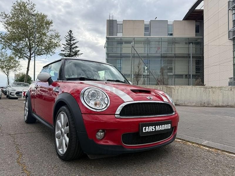 Käytetty Mini Cooper S 184 HP (135 kW) 2010 Punainen Viistoperä