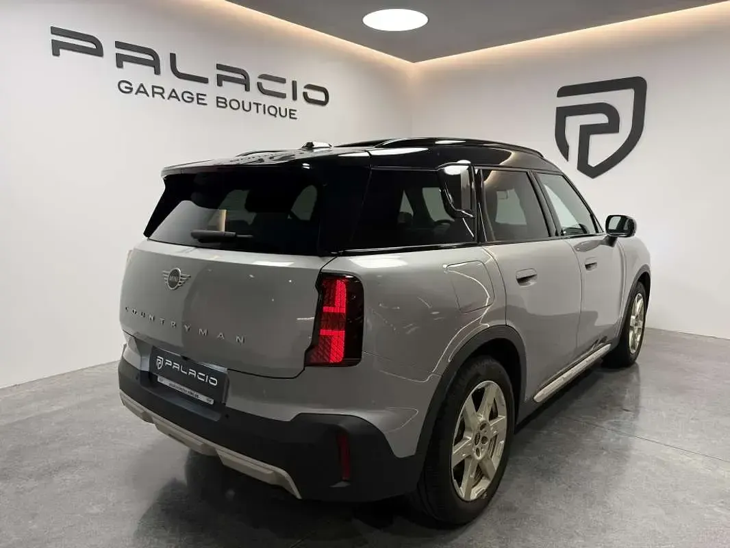 Usado Mini One D Countryman Favoured 163 CV (119 kW) 2025 Plateado SUV