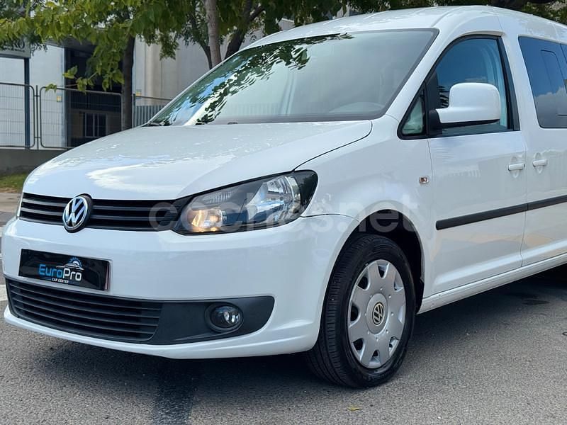 Usado VW Caddy Maxi Trendline 102 CV (75 kW) 2015 Blanco Monovolumen