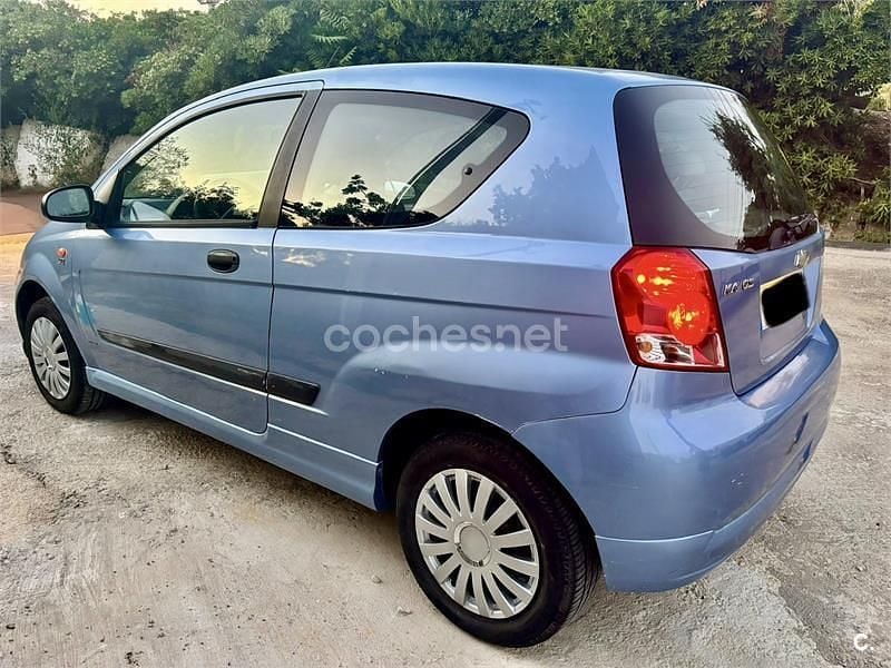 Usado Chevrolet Kalos SE 94 CV (69 kW) 2005 Azul Berlina