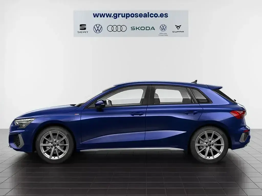 Usado Audi A3 S-Line 150 CV (110 kW) 2021 Azul Berlina
