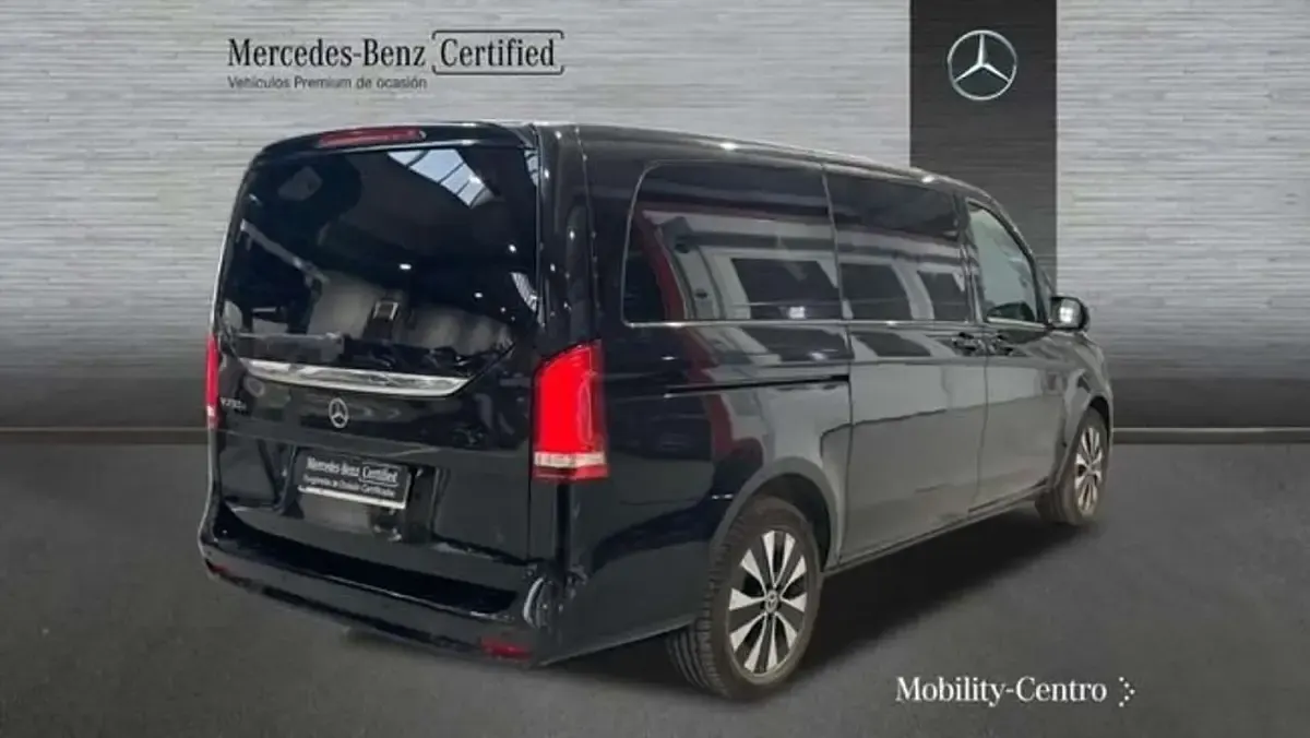 Usado Mercedes V250 190 CV (139 kW) 2023 Negro Monovolumen