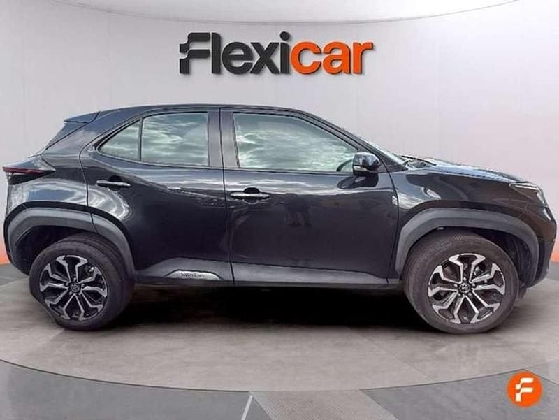 Usado Toyota Yaris Cross Active 116 CV (85 kW) 2024 Negro SUV