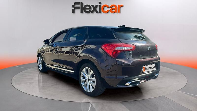 Usado DS Automobiles DS5 Design 120 CV (88 kW) 2016 Azul Utilitario