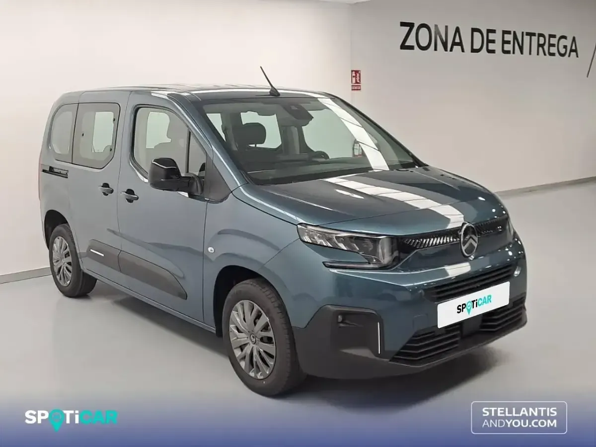 Usado Citroën Berlingo 102 HP (75 kW) 2025 Azul Monovolume