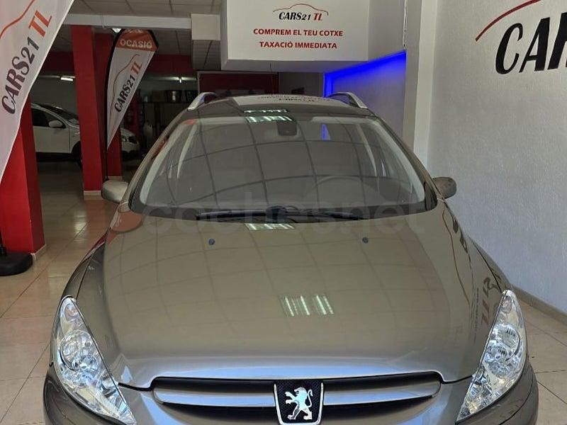 Usado Peugeot 307 110 CV (80 kW) 2004 Beige Familiar