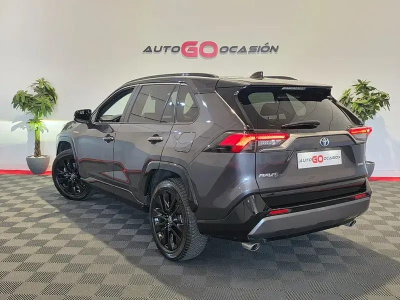 Usado Toyota RAV4 Hybrid Style 218 CV (160 kW) 2022 Gris / plata SUV