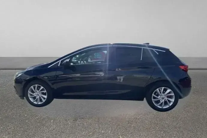 Usado Opel Astra Elegance 140 CV (102 kW) 2018
