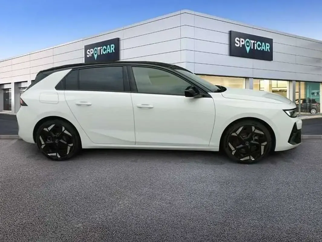 Usado Opel Astra 224 CV (164 kW) 2023 Blanco Utilitario
