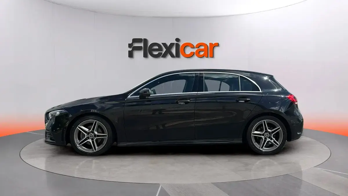 Usado Mercedes A180 116 CV (85 kW) 2020 Negro Berlina