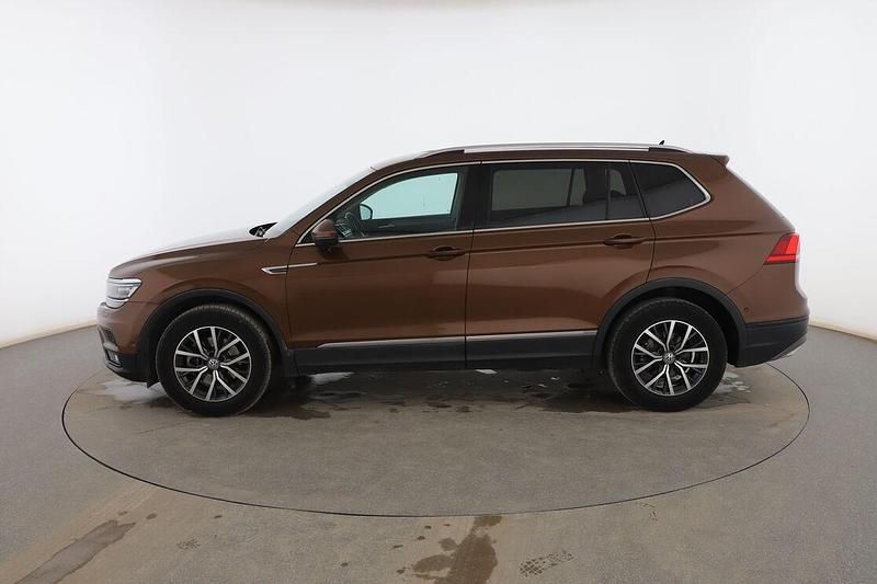 Usado VW Tiguan Allspace Advance 150 CV (110 kW) 2018 Marrón SUV
