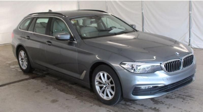 Usado BMW 520 190 CV (139 kW) 2018 Azul claro metalizado Familiar