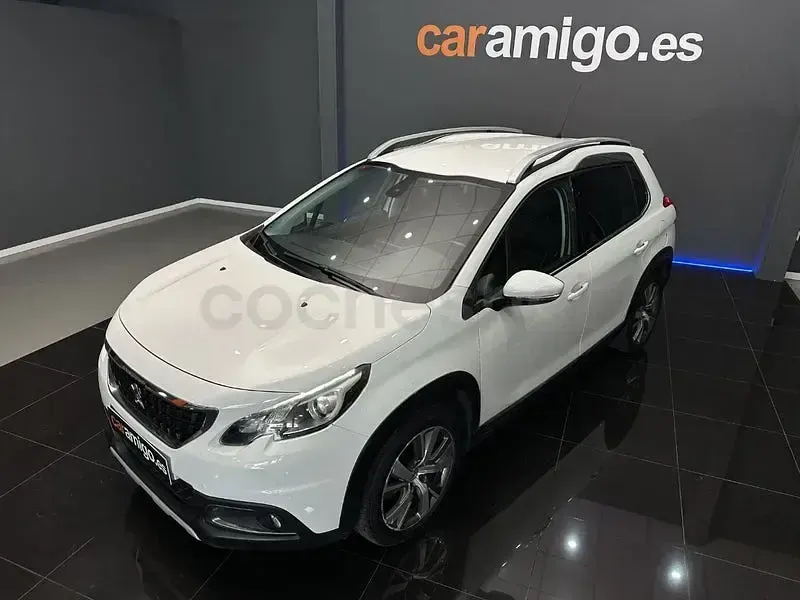Usado Peugeot 2008 Allure 110 CV (80 kW) 2018 Blanco SUV