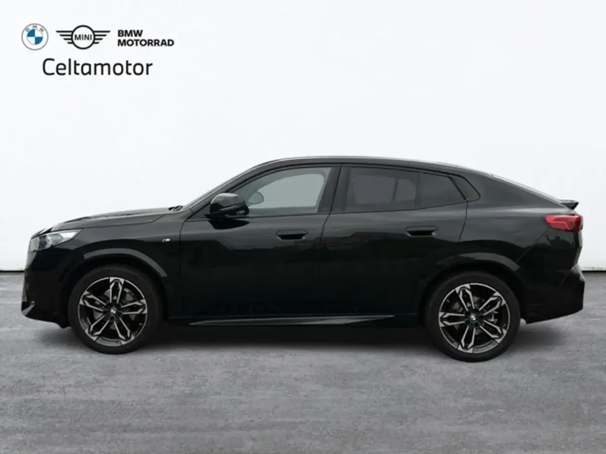 Usado BMW X2 Comfort Edition 163 CV (119 kW) 2025 Negro SUV