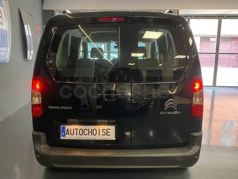 Usado Citroën Berlingo Feel 110 CV (80 kW) 2019 Negro Monovolumen