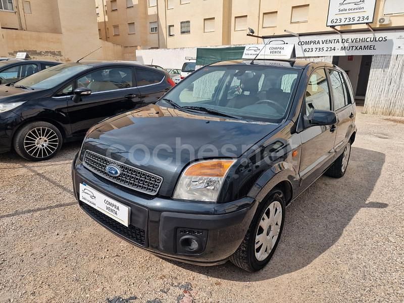 Usado Ford Fusion Trend 90 CV (66 kW) 2007 Gris / plata Utilitario