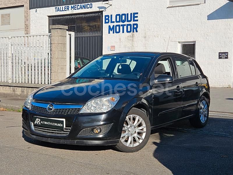Usado Opel Astra Cosmo 110 CV (80 kW) 2009 Negro Berlina