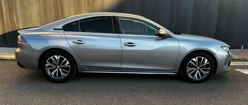 Usado Peugeot 508 Allure 131 CV (96 kW) 2021 Gris Berlina