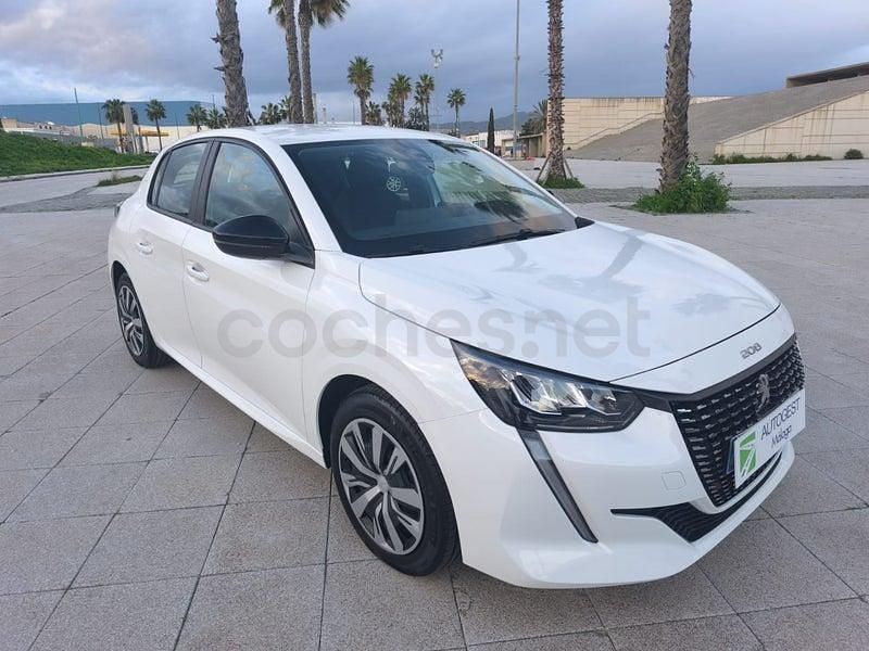 Blanco Usado 2023 Peugeot 208 Active Utilitario | 12.900 € (Precio justo) - Imagen 1/4