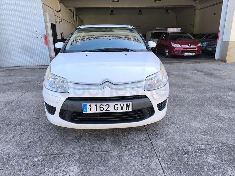 Begagnad Citroën C4 90 HK (66 kW) 2010 Vit Sedan