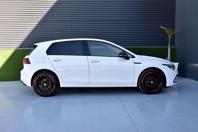 Usado VW Golf VIII Life 165 CV (121 kW) 2020