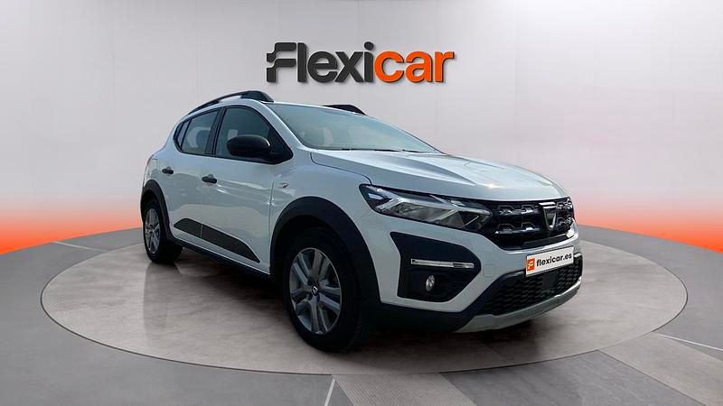 Usado Dacia Sandero Comfort 91 CV (66 kW) 2021 Blanco Berlina