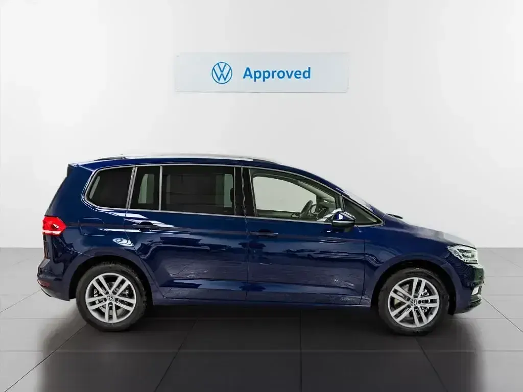 Usado VW Touran 150 CV (110 kW) 2026 Azul Monovolumen