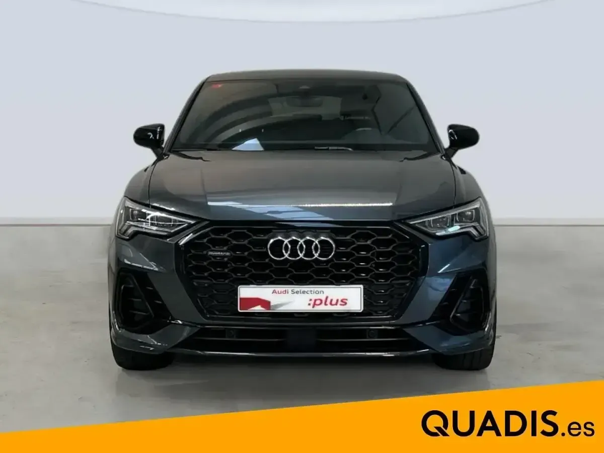 Usado Audi Q3 Ambiente 200 CV (147 kW) 2021 Gris SUV