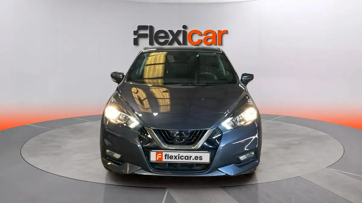 Usado Nissan Micra 92 CV (67 kW) 2022 Gris Utilitario