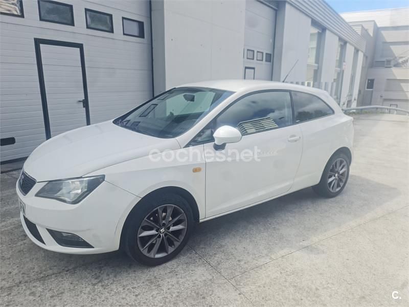 Blanco Usado 2015 Seat Ibiza I-Tech Berlina | 7800 € (Precio justo) - Imagen 1/4