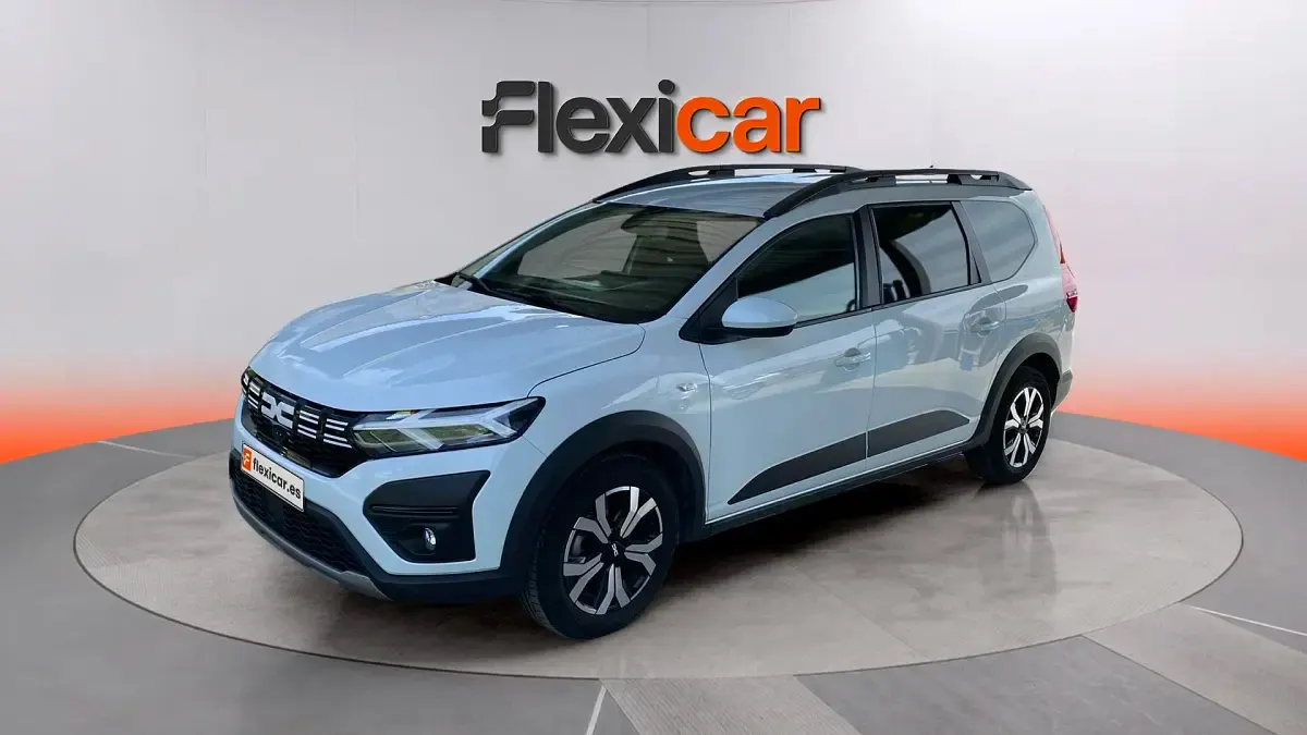Usado Dacia Jogger Expression 110 CV (80 kW) 2023 Blanco Monovolumen