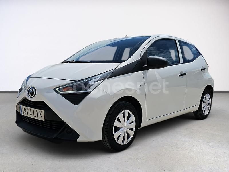 Blanco Usado 2022 Toyota Aygo X-play Utilitario | 12.710 € (Precio justo) - Imagen 1/4