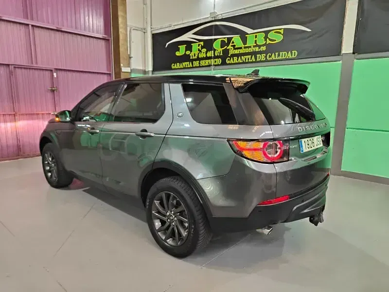 Usado Land Rover Discovery Sport HSE 150 CV (110 kW) 2016 Gris / plata SUV