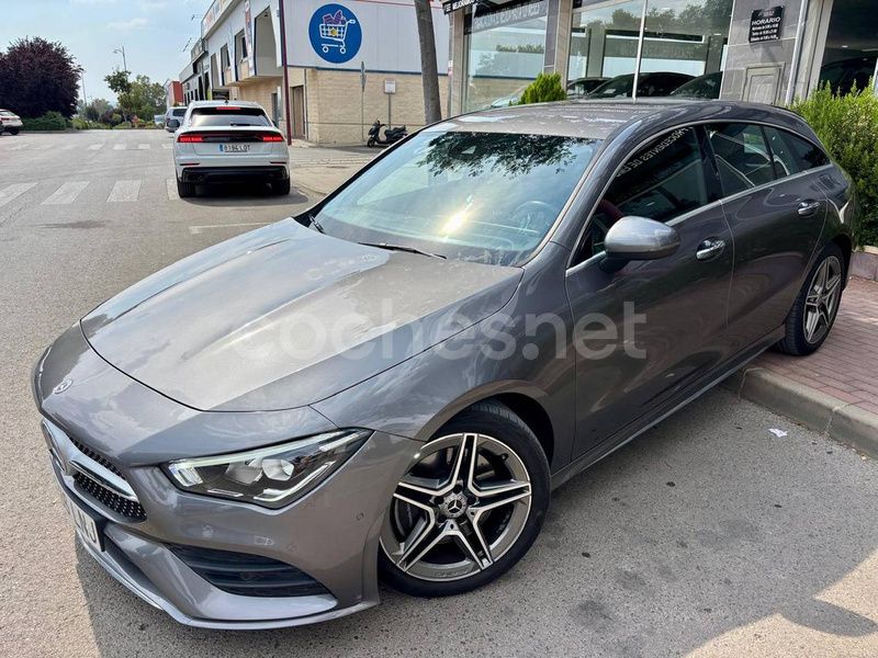 Gris / plata Usado 2021 Mercedes CLA200 Shooting Brake Familiar | 27.999 € (Precio justo) - Imagen 1/4