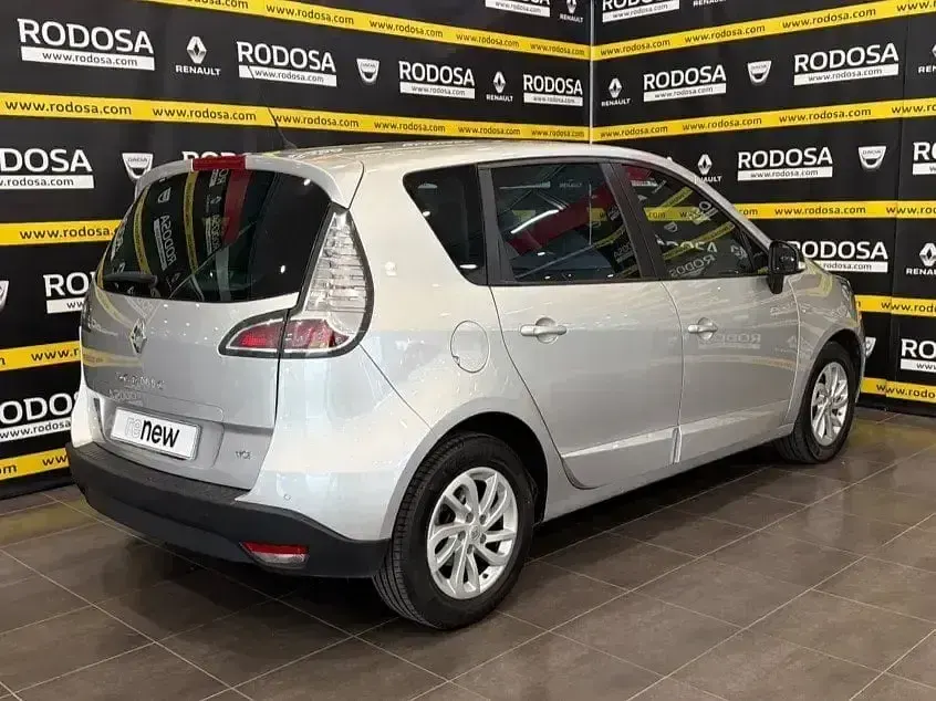 Usado Renault Scénic III LIMITED 110 CV (80 kW) 2015 Gris Monovolumen