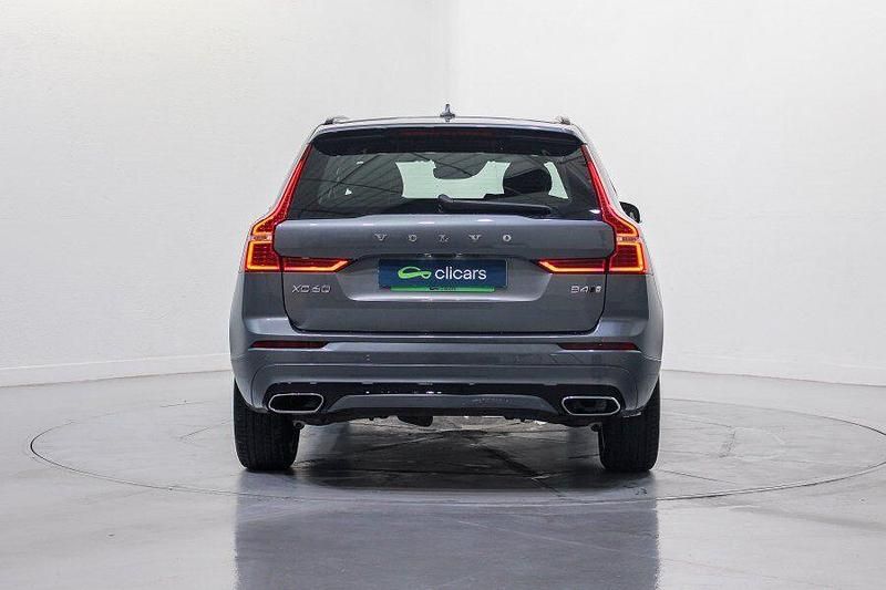 Usado Volvo XC60 R-Design 197 CV (144 kW) 2020 Gris / plata SUV