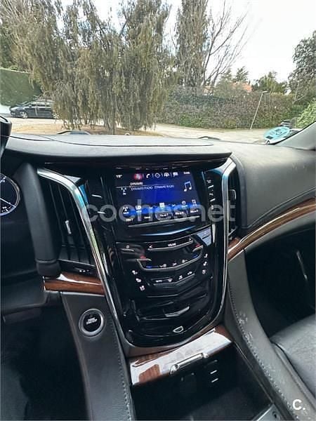 Usado Cadillac Escalade 409 CV (300 kW) 2011 Negro SUV
