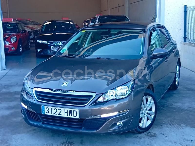 Usado Peugeot 308 Active 125 CV (91 kW) 2014 Gris / plata Berlina