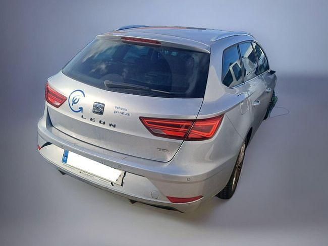 Usado Seat Leon XCELLENCE 130 CV (95 kW) 2020 Gris