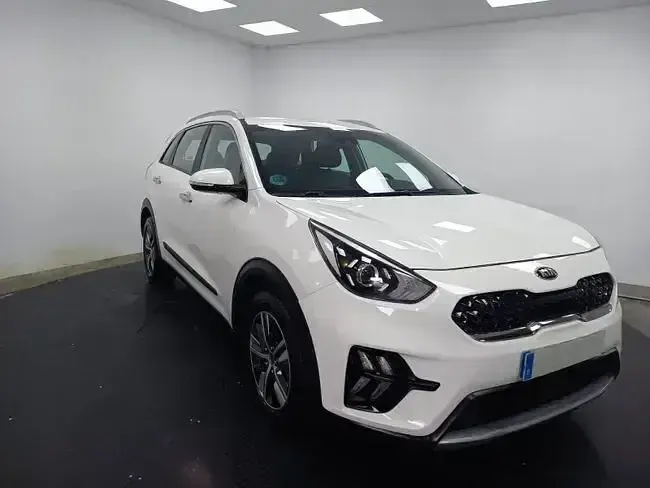 Usado Kia Niro 141 CV (103 kW) 2021 Blanco SUV
